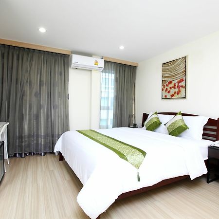Icheck Inn Sukhumvit 22 Банкок Екстериор снимка