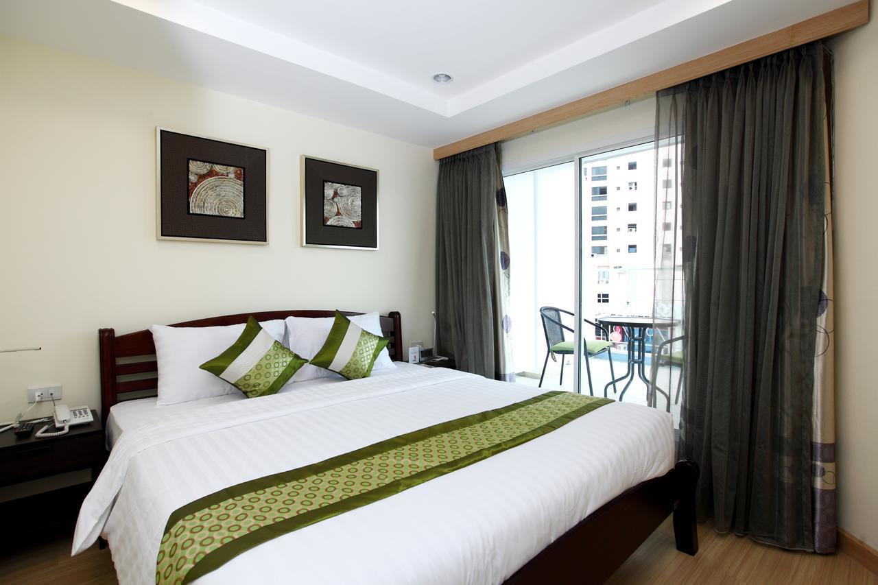 Icheck Inn Sukhumvit 22 Банкок Екстериор снимка