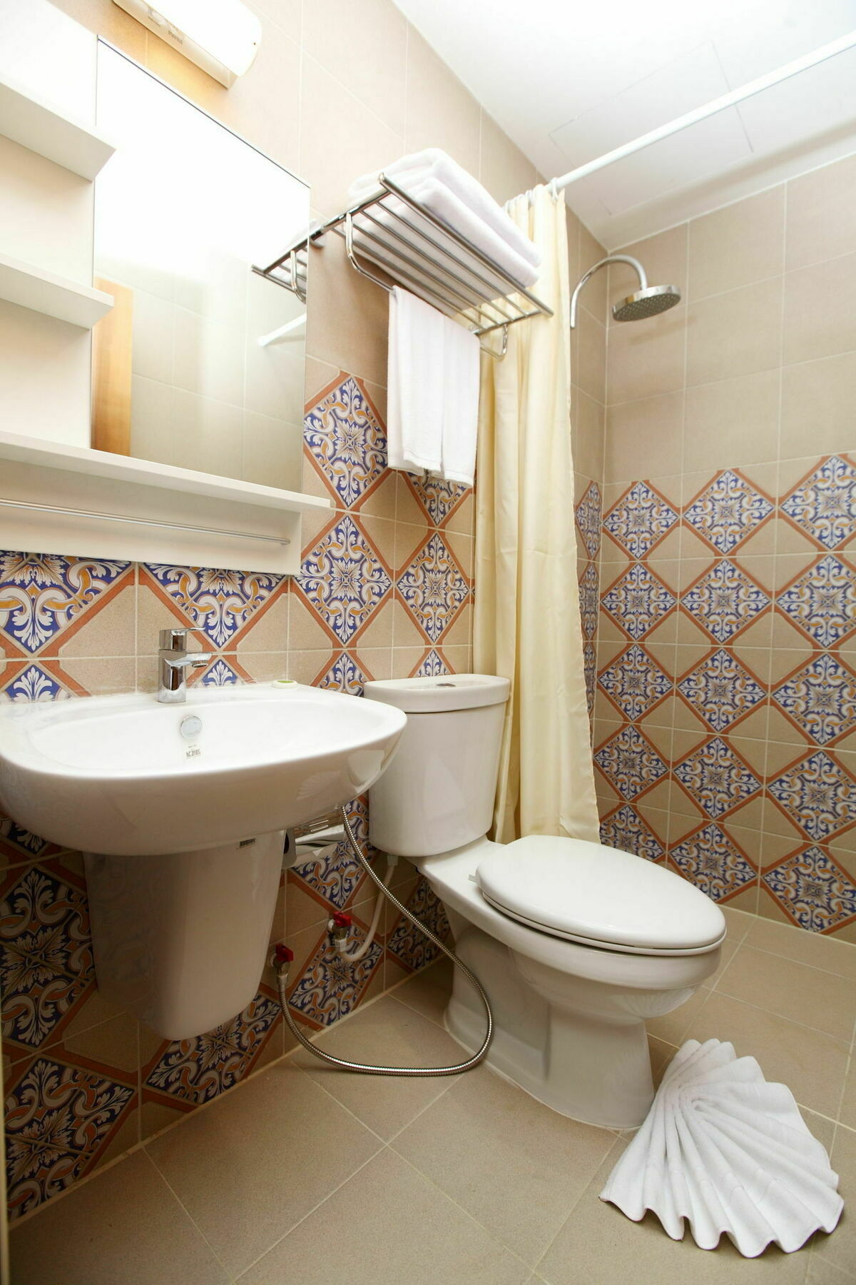 Icheck Inn Sukhumvit 22 Банкок Екстериор снимка