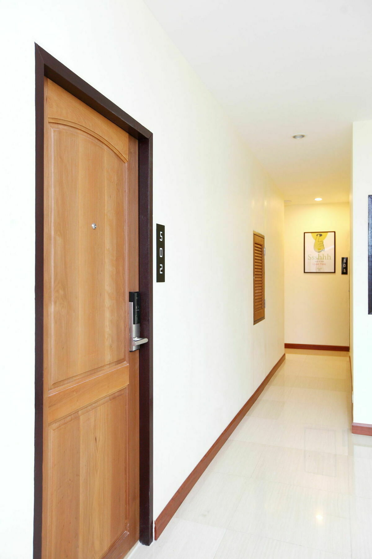 Icheck Inn Sukhumvit 22 Банкок Екстериор снимка