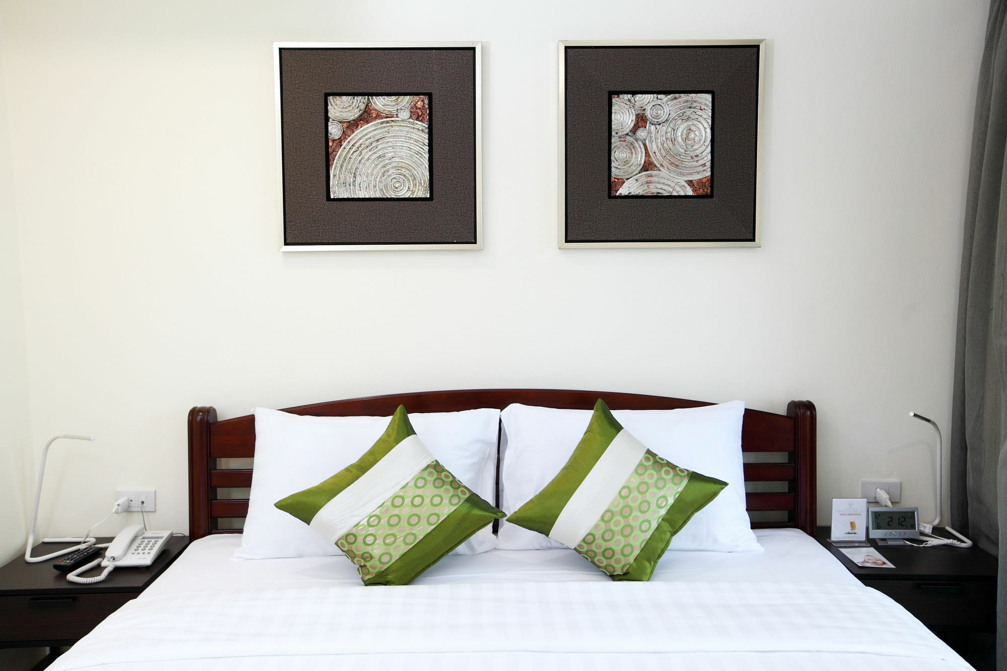 Icheck Inn Sukhumvit 22 Банкок Екстериор снимка
