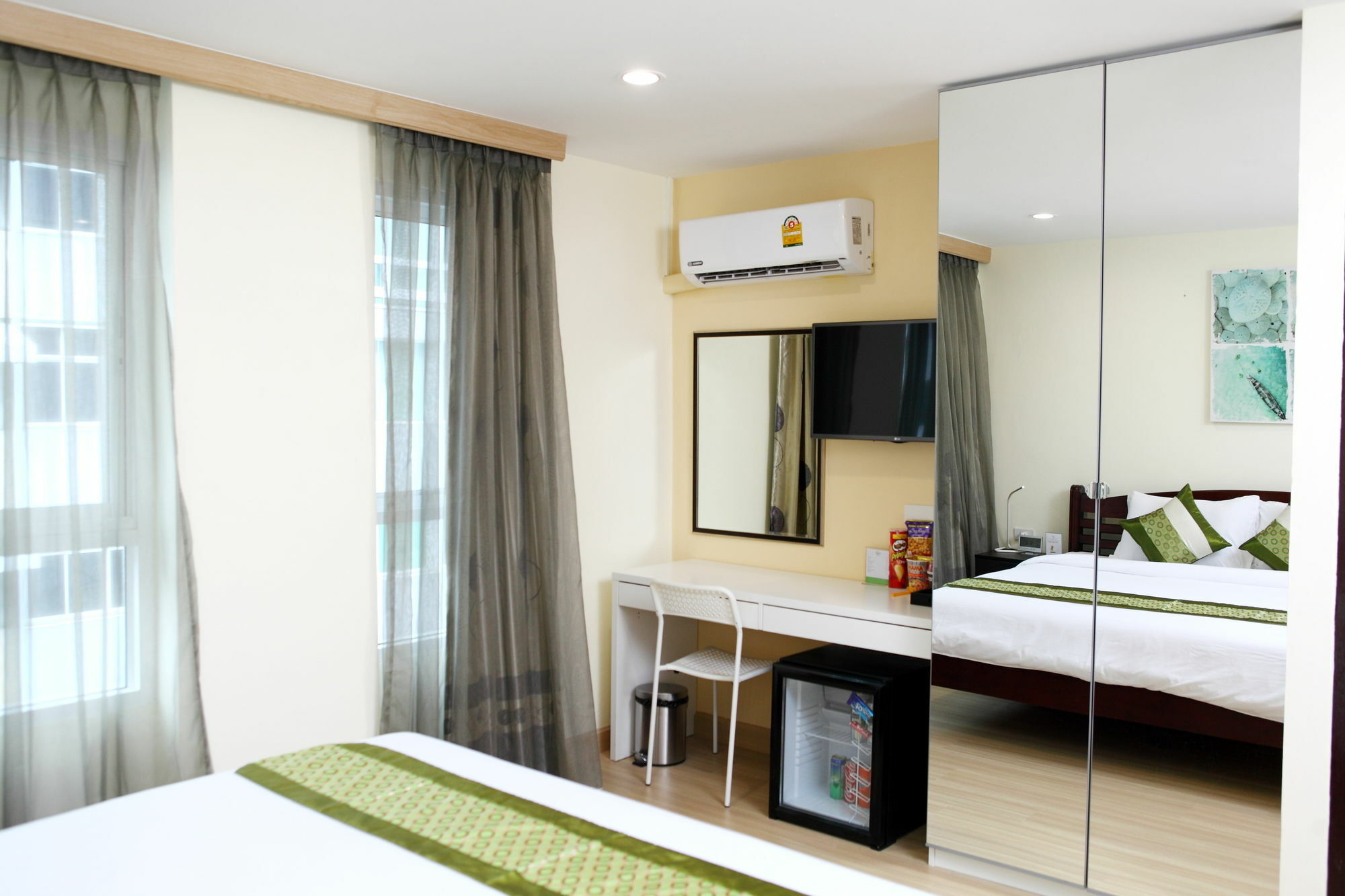 Icheck Inn Sukhumvit 22 Банкок Екстериор снимка